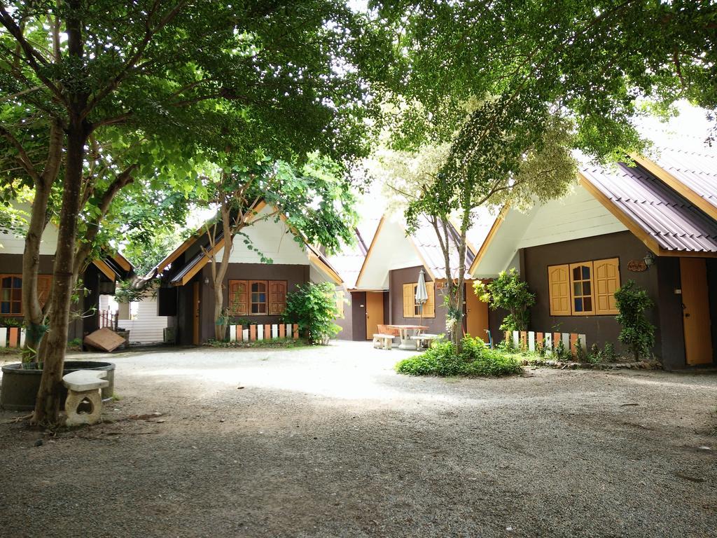 Bansuan Inthanon Resort Чом Тонг Екстериор снимка